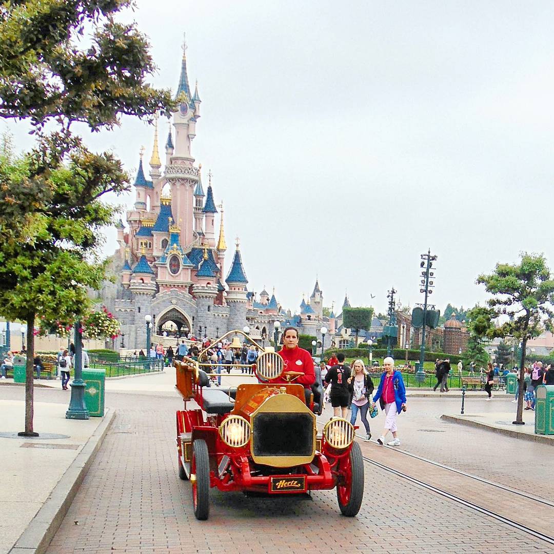 co warto zobaczyć w Paryżu Disneyland Paris #lovedisney #loveparis #paris #parismonamour #parisian #parisienne #seemyparis #igerparis #disneylovers #disneylove #streetphotography #streetfashion #streetphoto #ourplanetdaily #wonderful_places #beautifuldestinations